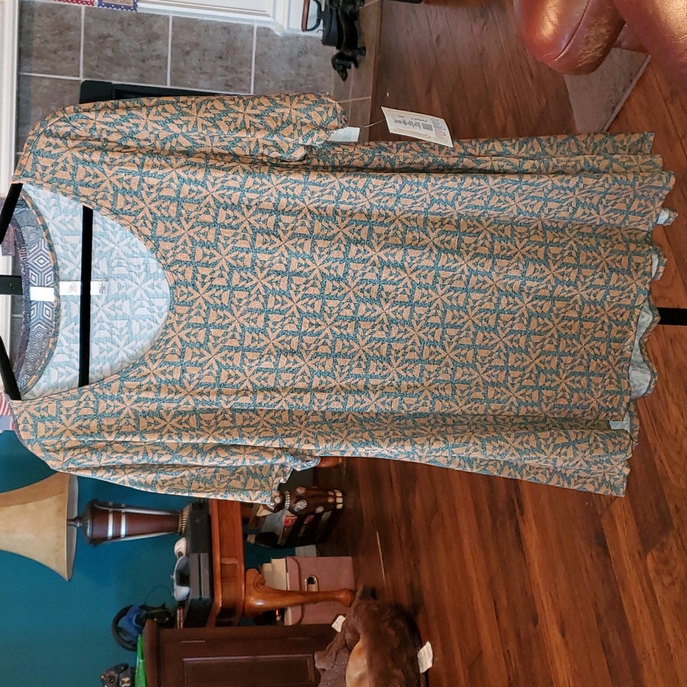 LuLaRoe 3XL Perfect Tee Swing Top Tan & Blue- NWT